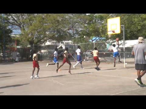 QC defeat Graydon Sealy in U-15 b’ball