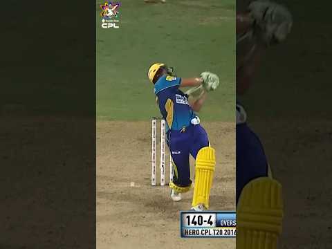 AB de Villiers gets SMACKED in the face and immediately responds! 😤