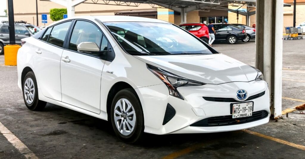 Difference between prius c 1 2 3 4 [models comparison & tips]