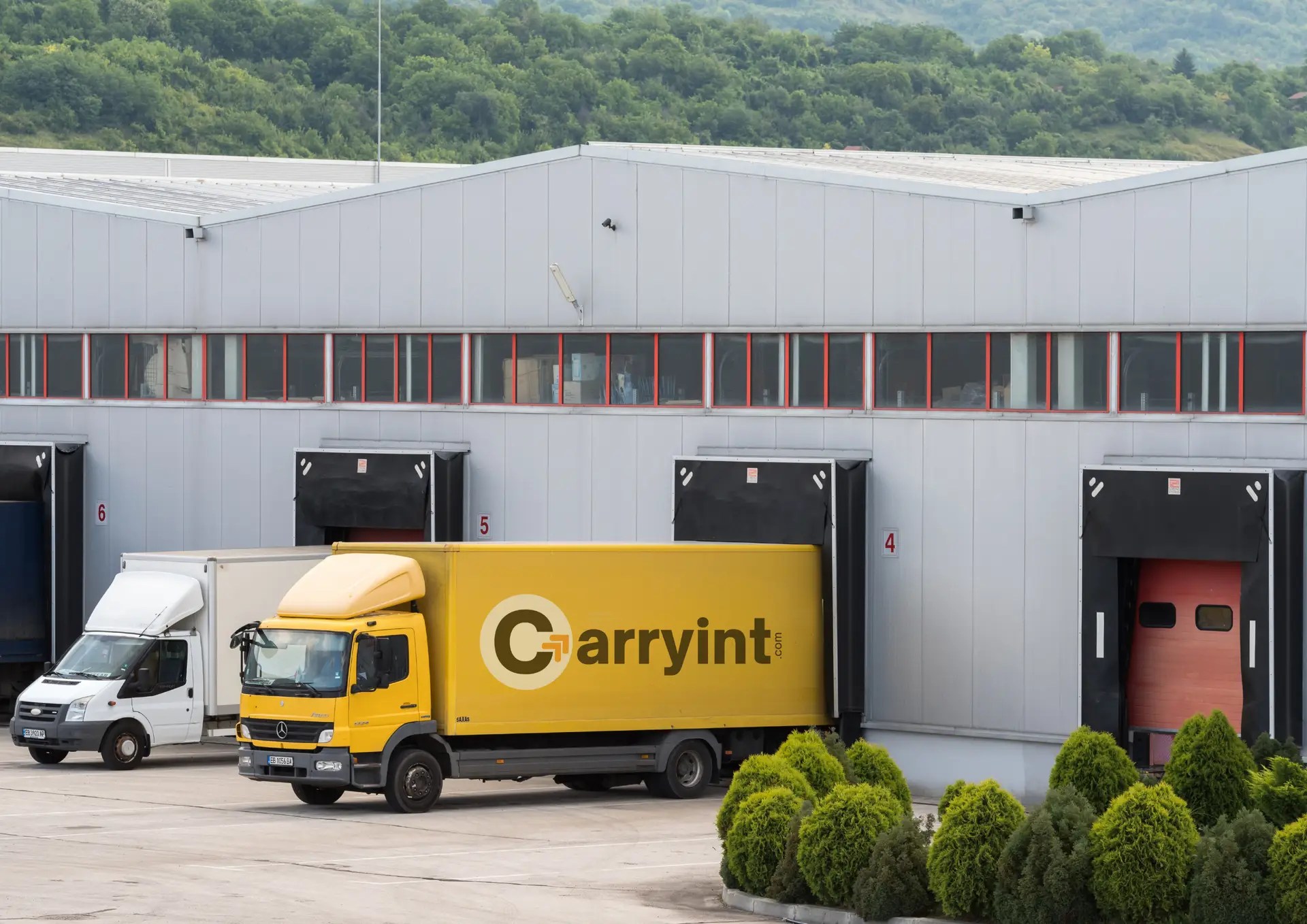 Commercial Air Freight & B2B Cargo​