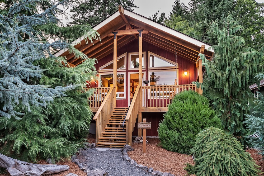 One Of The Best Romantic Getaways In Oregon For June 2026 Mt Adams 01 