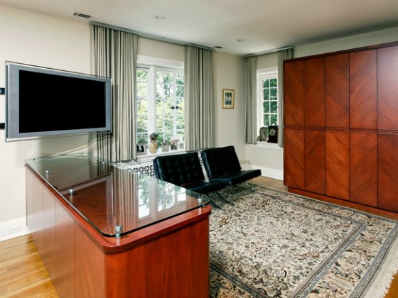 MASTER BEDROOM WITH STUDY