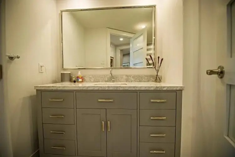 Best Master Bathroom Design Ideas for Your Next Renovation 7 classic cabinetry