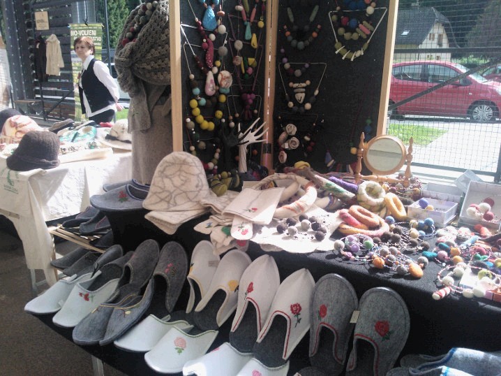 Bogato obložena stojnica