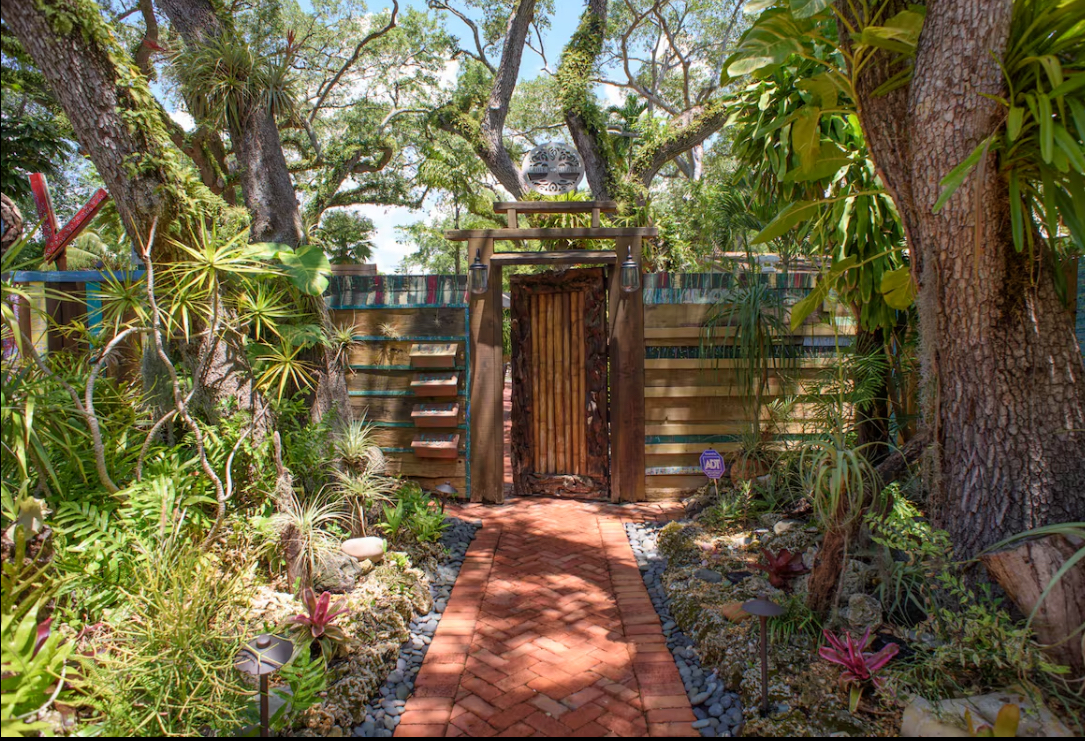 Coconut Grove 2 Bungalows
