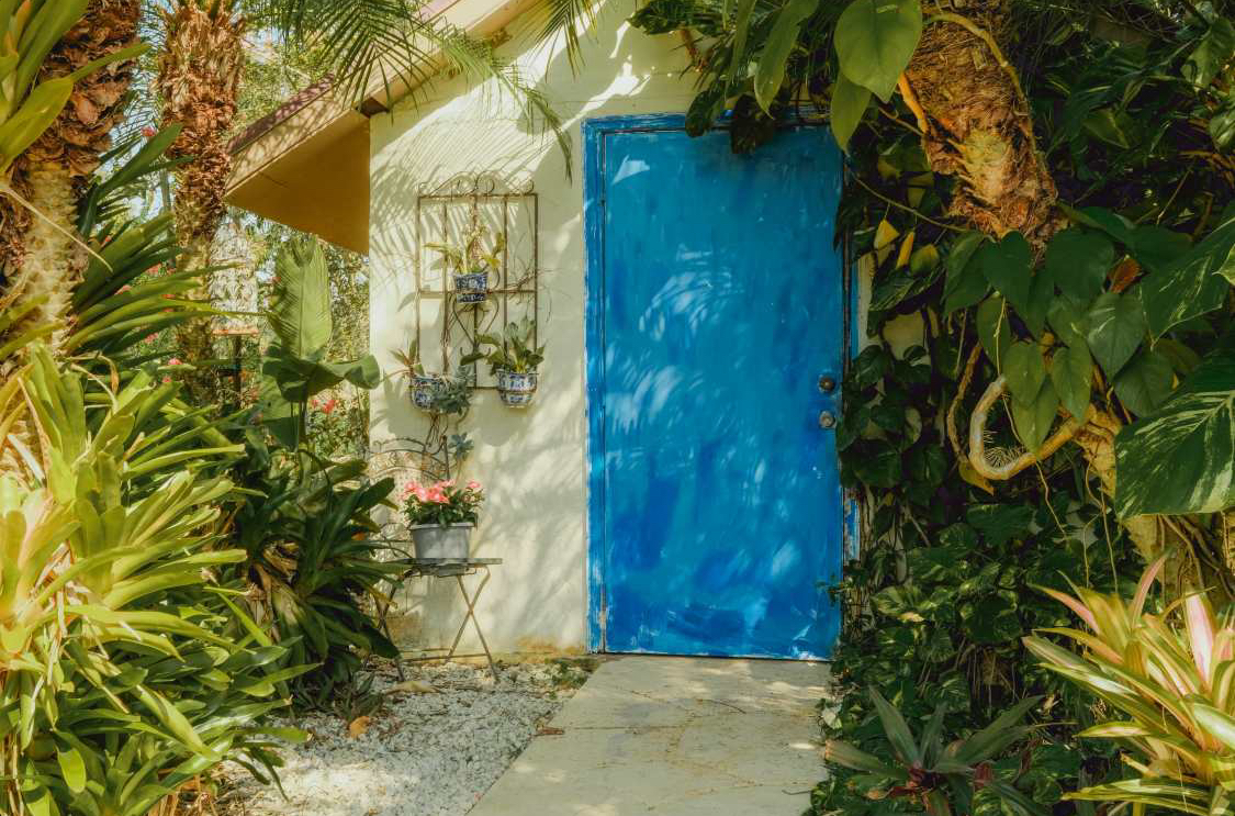 Huge Land Lagoon Cottage
