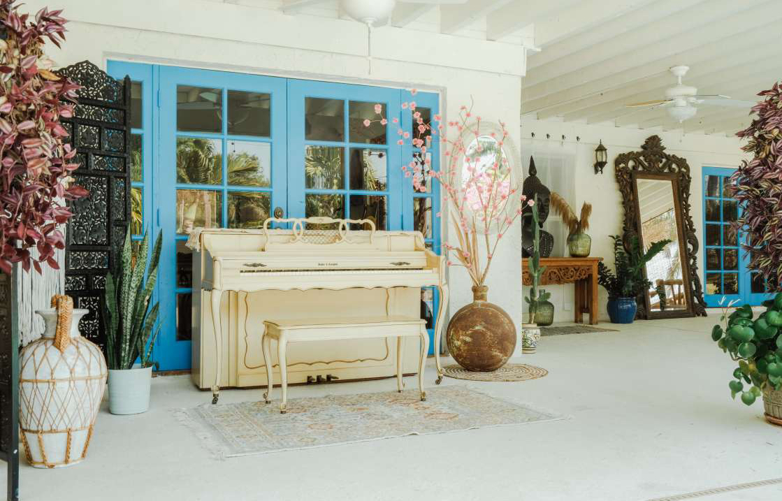 Huge Land Lagoon Cottage