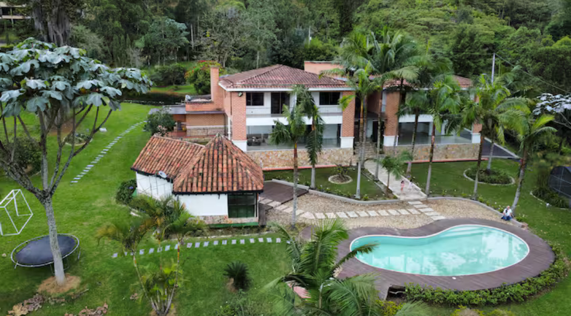 Medellín City View Home