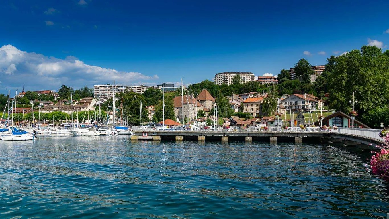 Visit Thonon les Bains from Les Gets