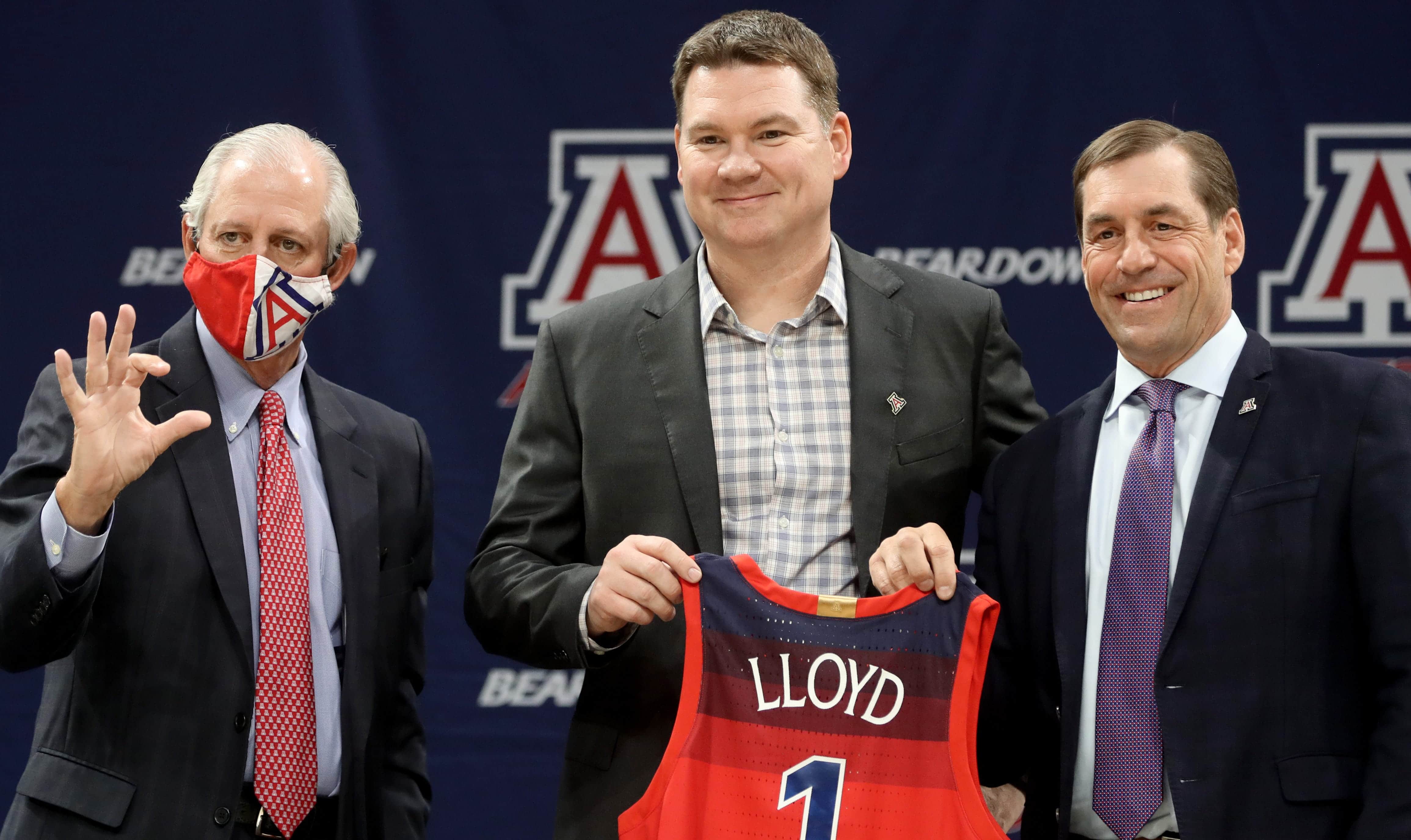 New Arizona basketball head coach Tommy Lloyd.