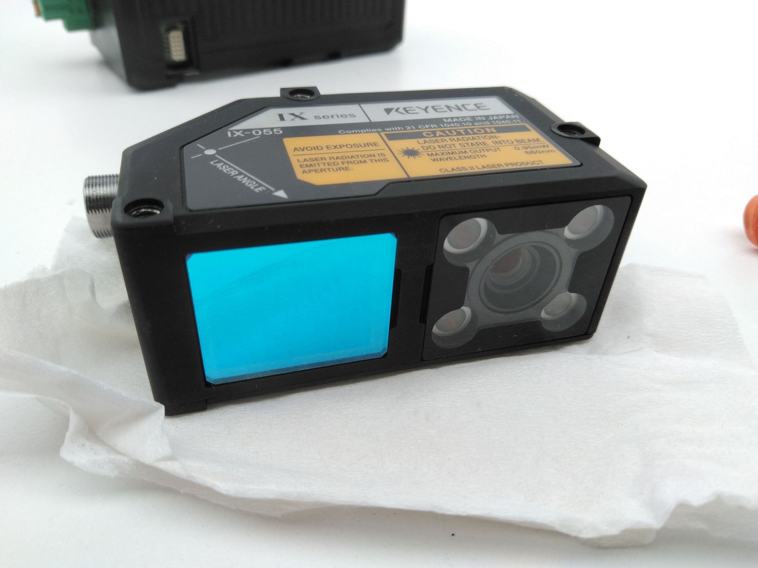 Keyence IX-055 Sensor Head, 55mm w/ IX-1000 Sensor Amplifier