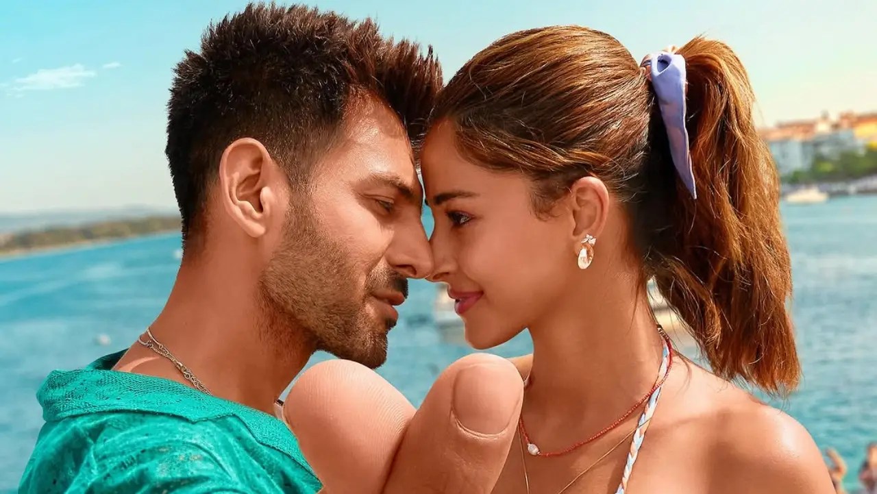 ‘তু মেরি ম্যায় তেরা ম্যায় তেরা তু মেরি’ টিজারে কার্তিক-অনন্যার অনবদ্য রোম্যান্স