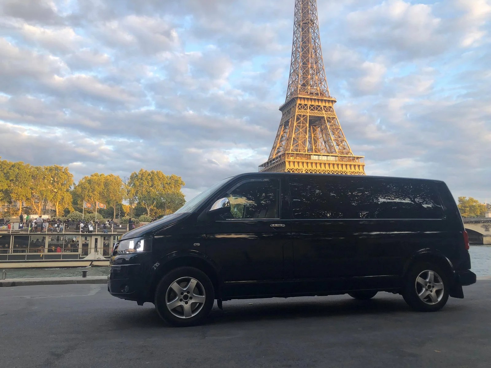 Paris disney minivan taxi