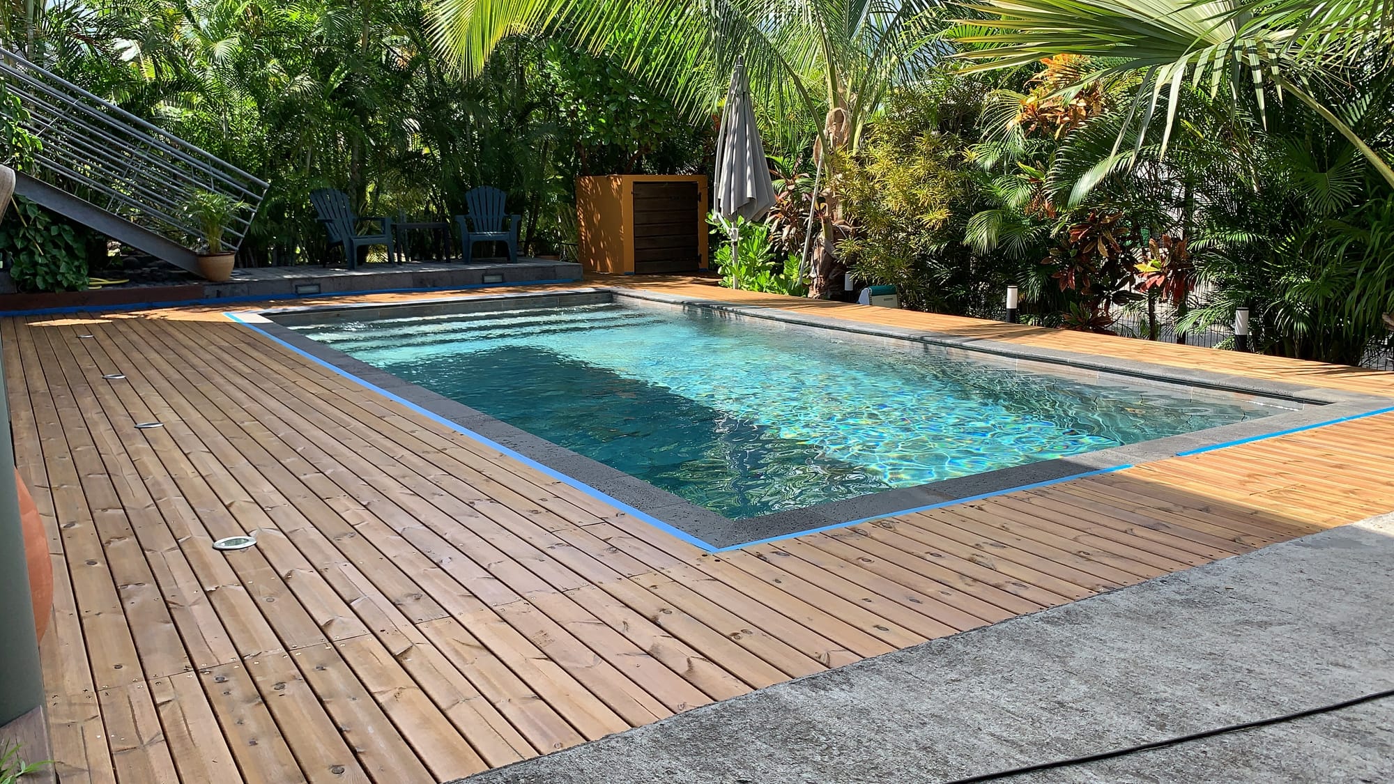 Etm Tapis Antiderapant Caillebotis Tapis Industriel Tapis De Sol Piscine Sauna Cuisine Ideal Zone Et Surface Humide Bleu 120x100 Cm Amazon Fr Jardin