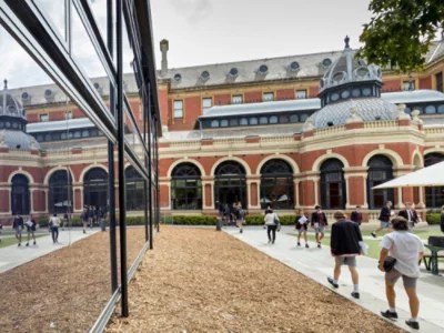 Microsoft Higher Education Solutions Microsoft Education - Space Pattern Collection - Desktop Quality