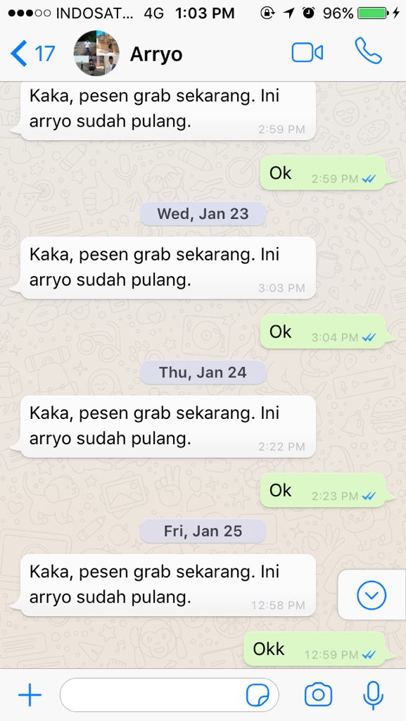 Rasa kagum pada kakak kelas terkadang sulit disampaikan. 13 Teror Chat Dari Adik Ini Secara Nggak Sadar Pasti Bikin Kamu Jadi Sosok Kakak Yang Penyabar