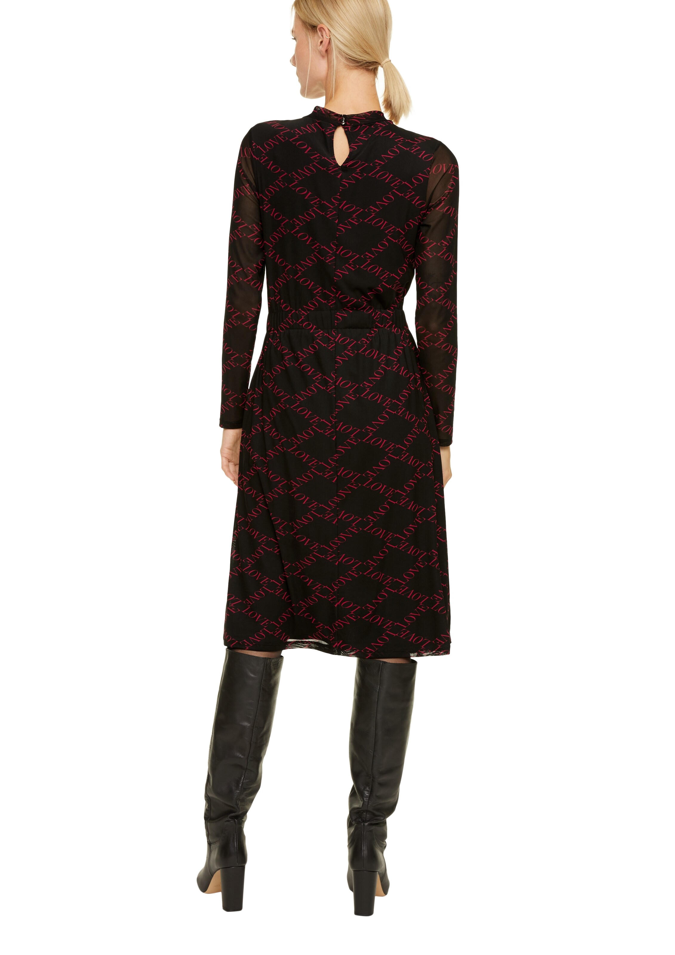 Comma Midikleid Mit Allover Print In Schwarz About You