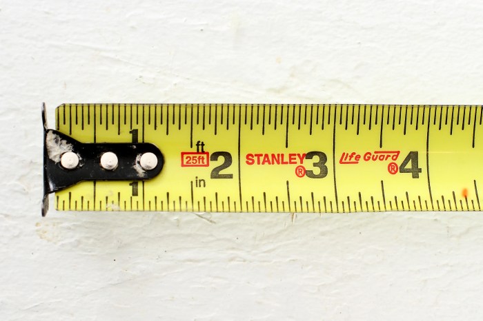 How to Read a Tape Measure in Inches (FREE Cheatsheet!)