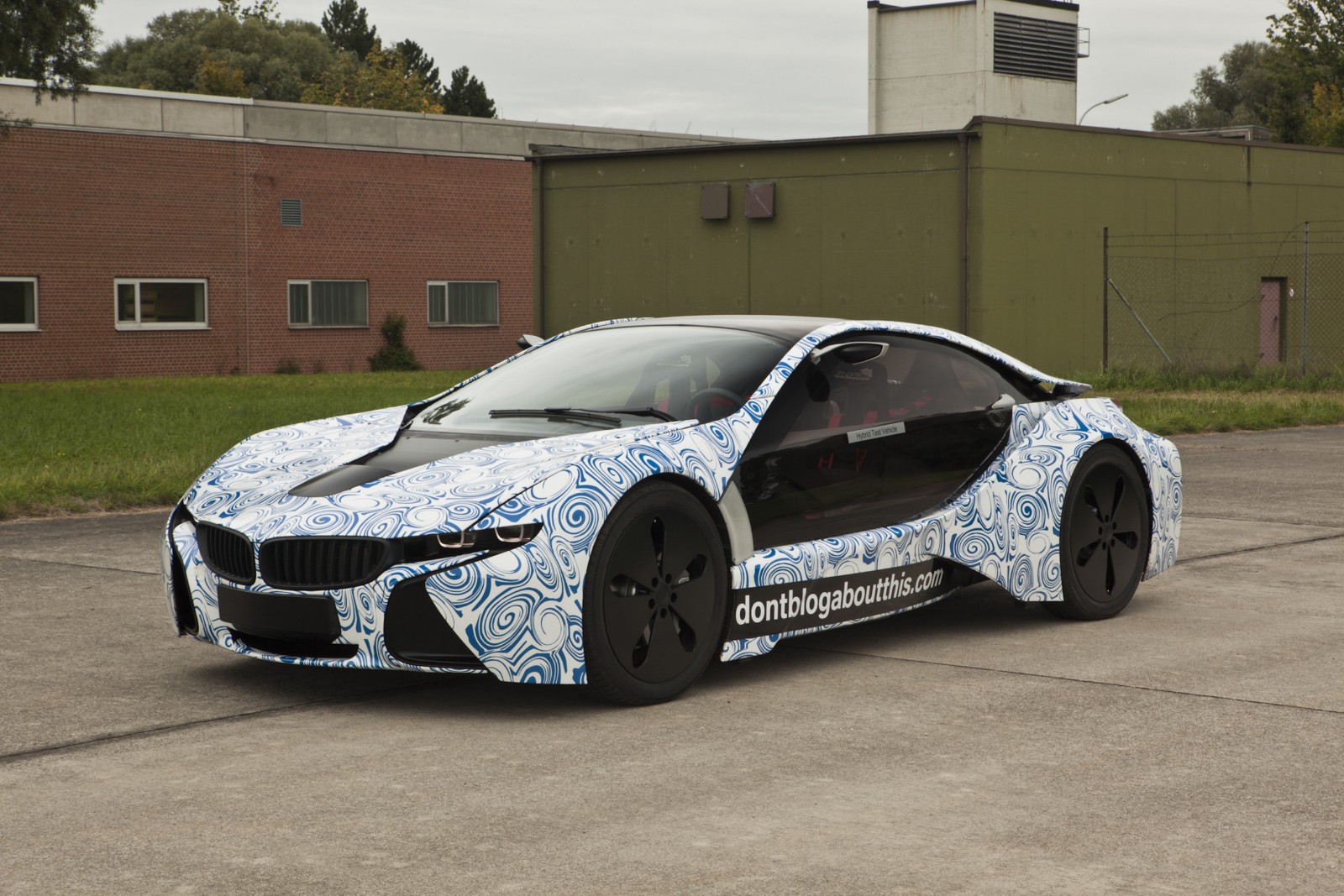 Spy videos: bmw i8