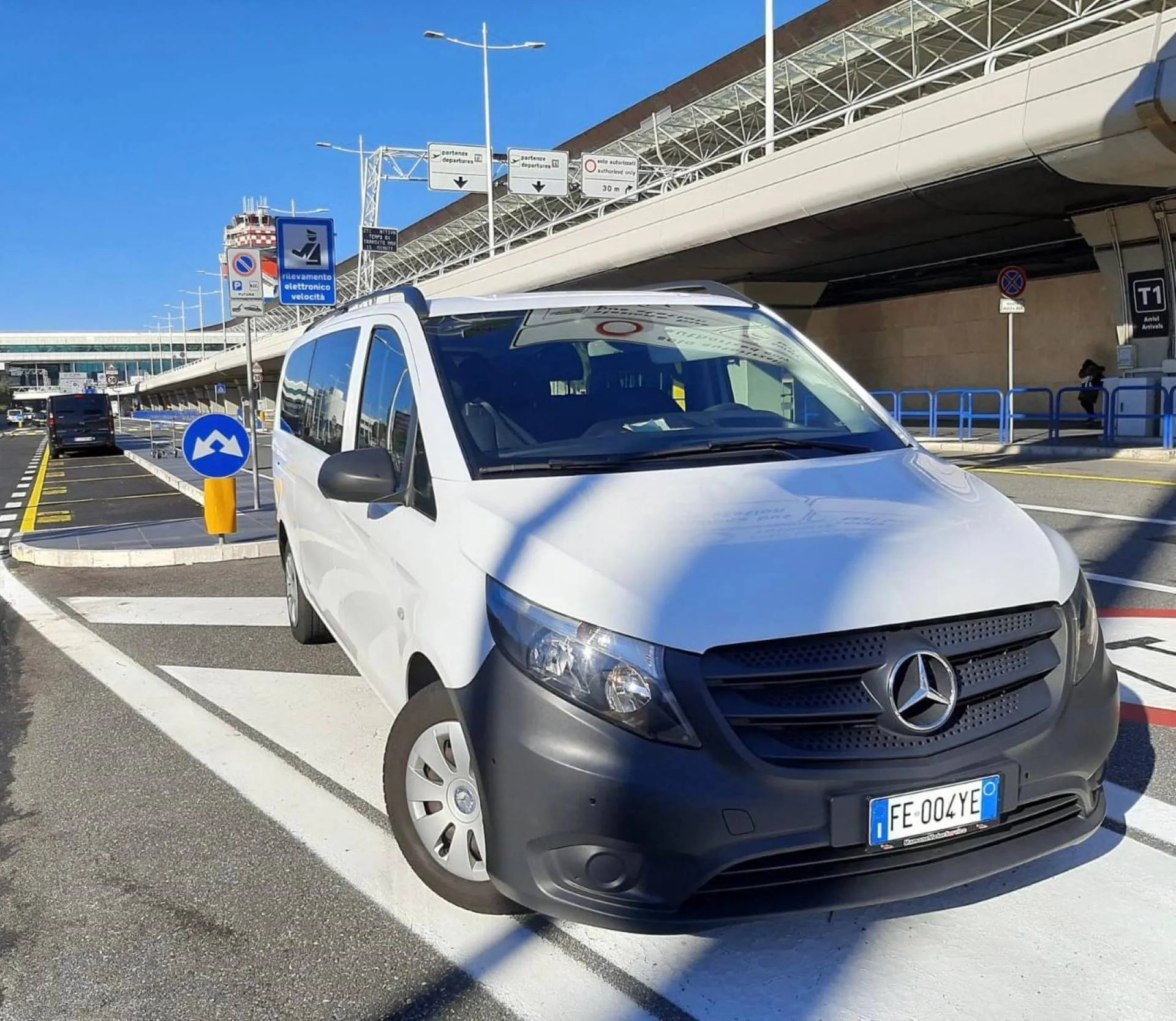 Airport Shuttle Express - Best Abstract Images in HD