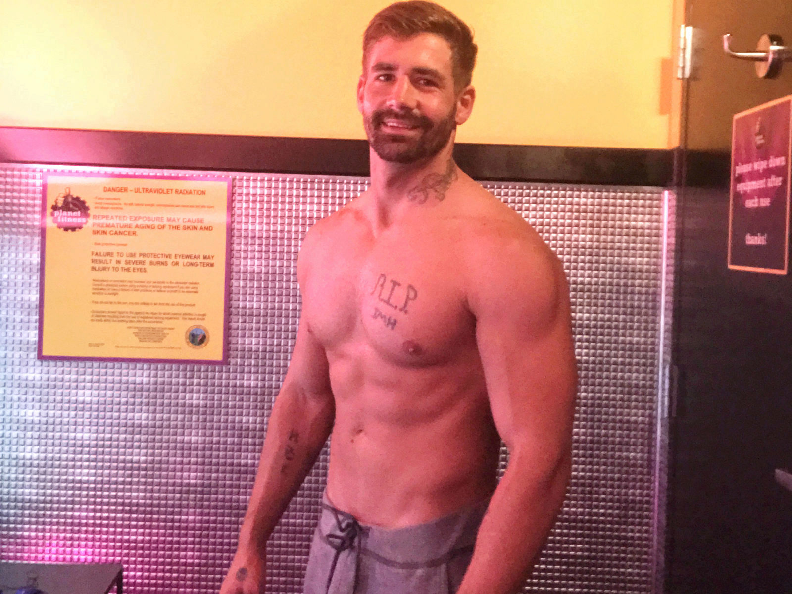 Meet Brett King | Flirt4Free