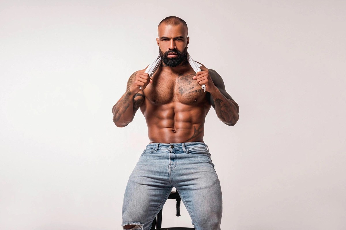 Revealing Flirt4Free Men - Models to Watch | Flirt4Free