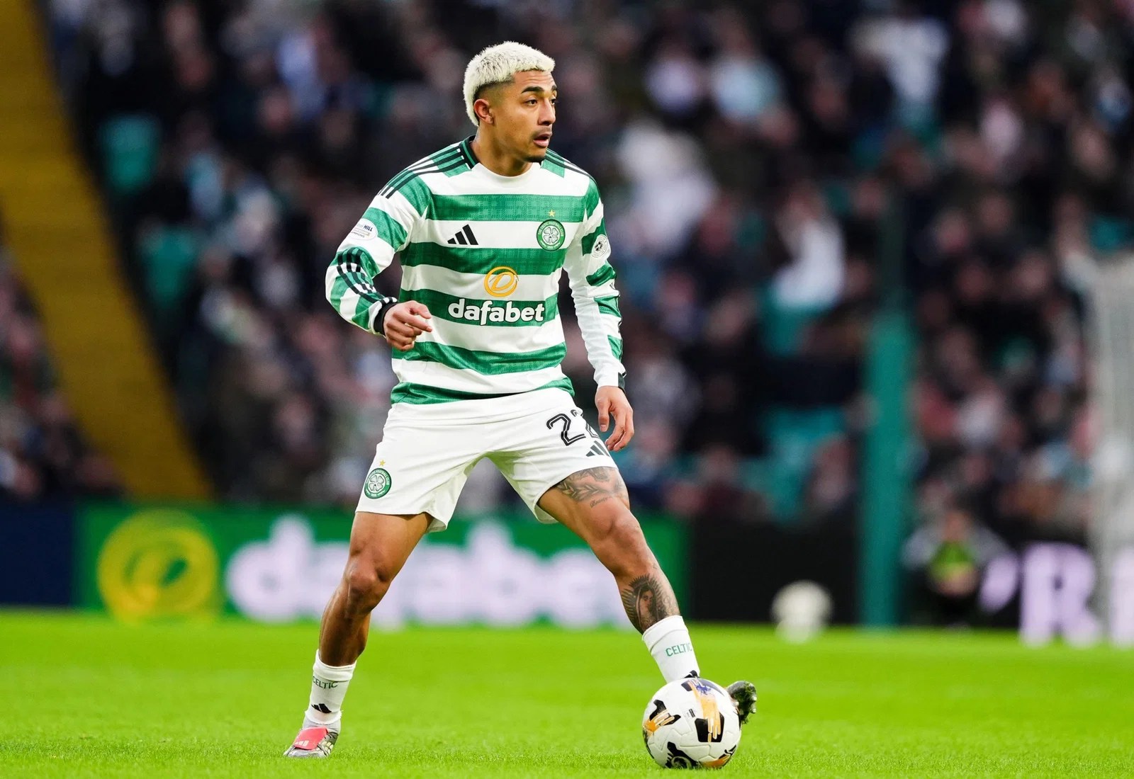 Martin O'Neill's Take on Celtic's New Defender, Julian Araujo | Celtic FC News (2026)