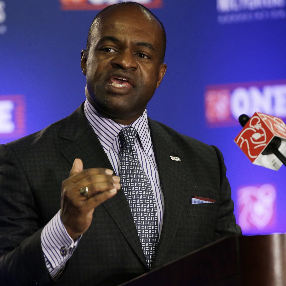 With over 25 years of experience, at caravan curtains we understand our customers' needs and we aim to provide a quality product and efficient service with every order. DeMaurice Smith May Be Reappointed NFLPA Director Without