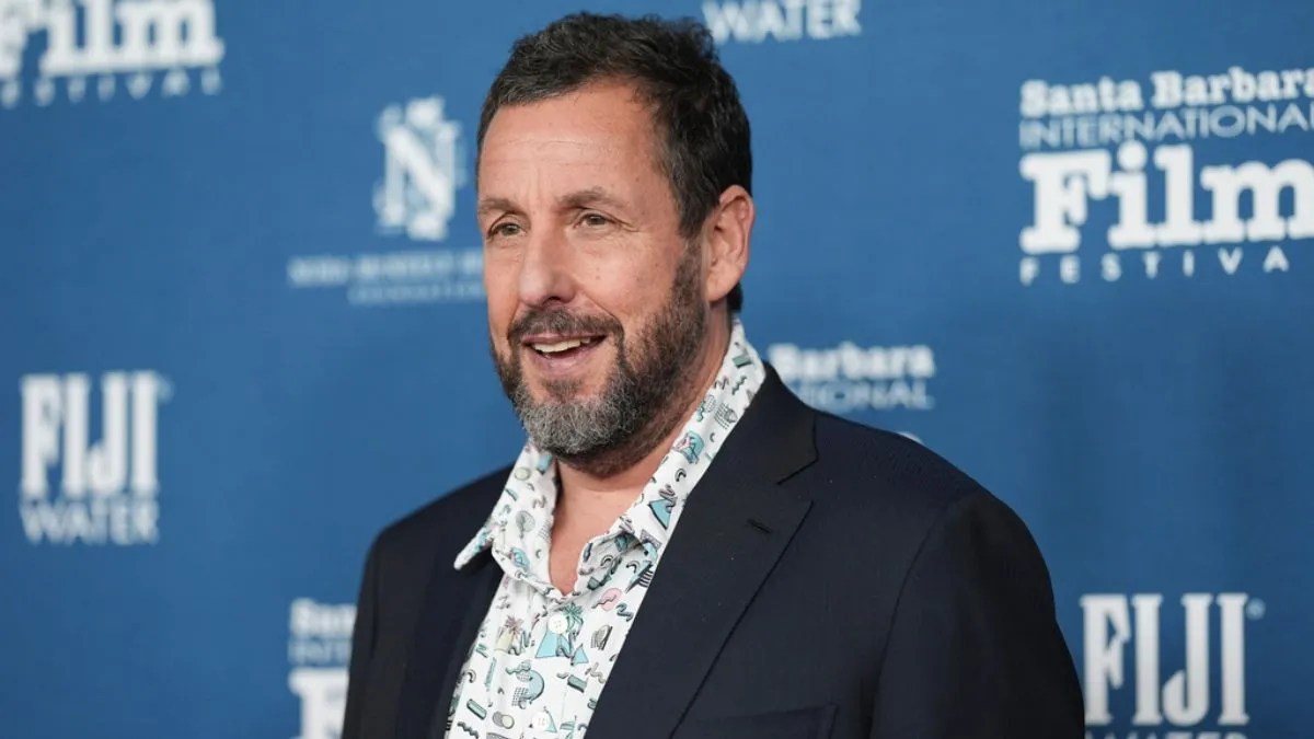 Adam Sandler oficia la boda de Taylor Swift y Travis Kelce en Nueva York Adam Sandler oficia la boda de Taylor Swift y Travis Kelce en Nueva York