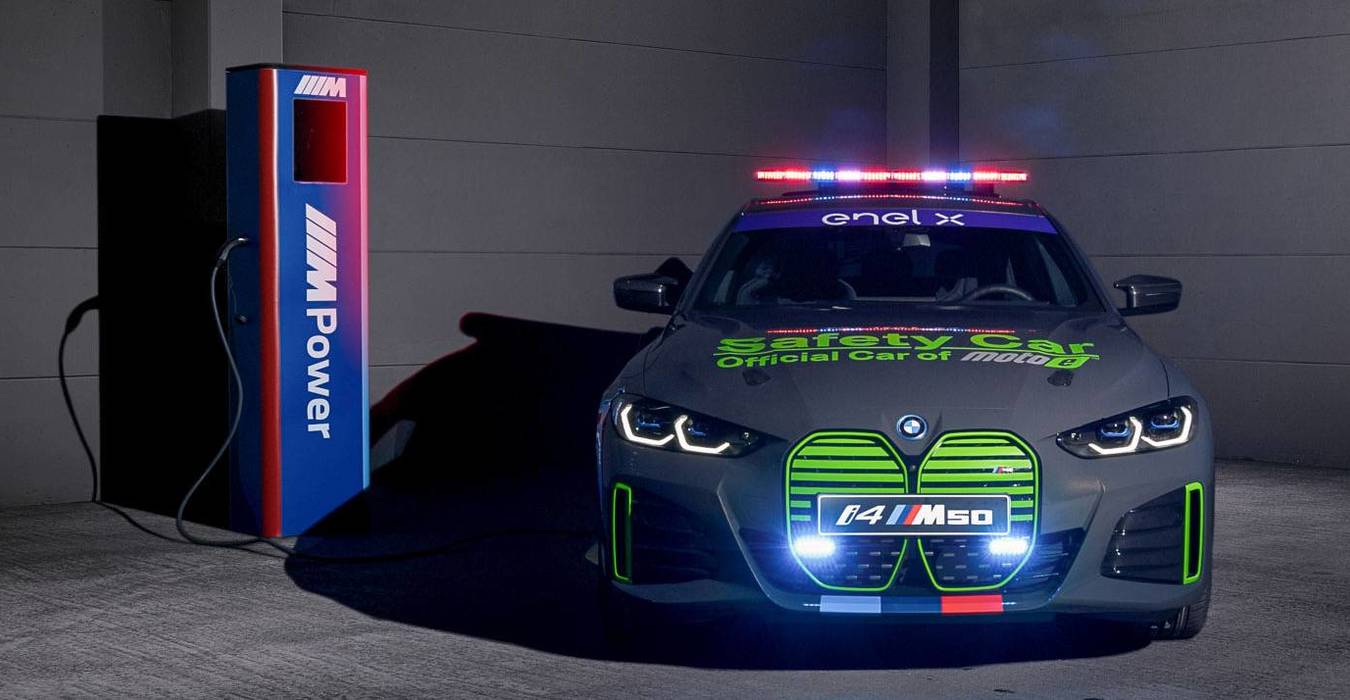 Nuova Safety Car Tutta Elettrica Per La Motoe Al Posto Della Bmw I8 Arriva Bmw I4 M50 Dmove It