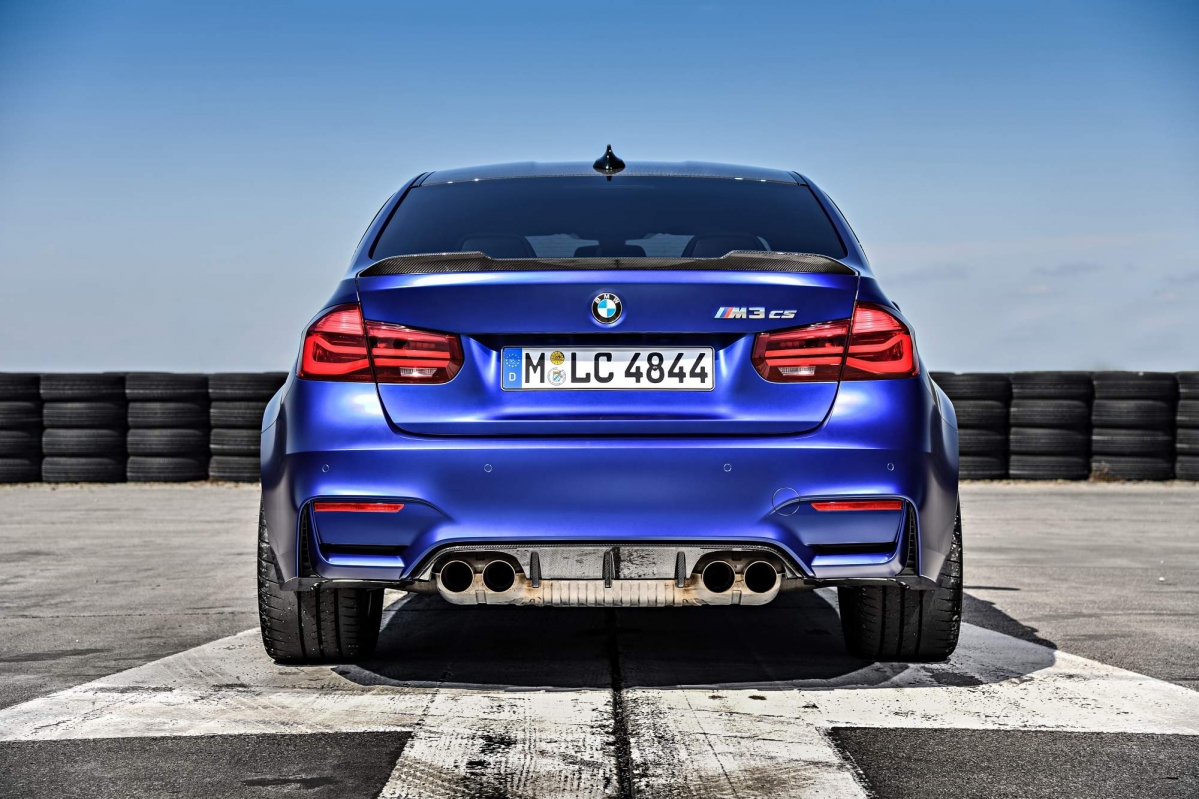 Bmw m3 cs gets detailed ahead of the first customer deliveries