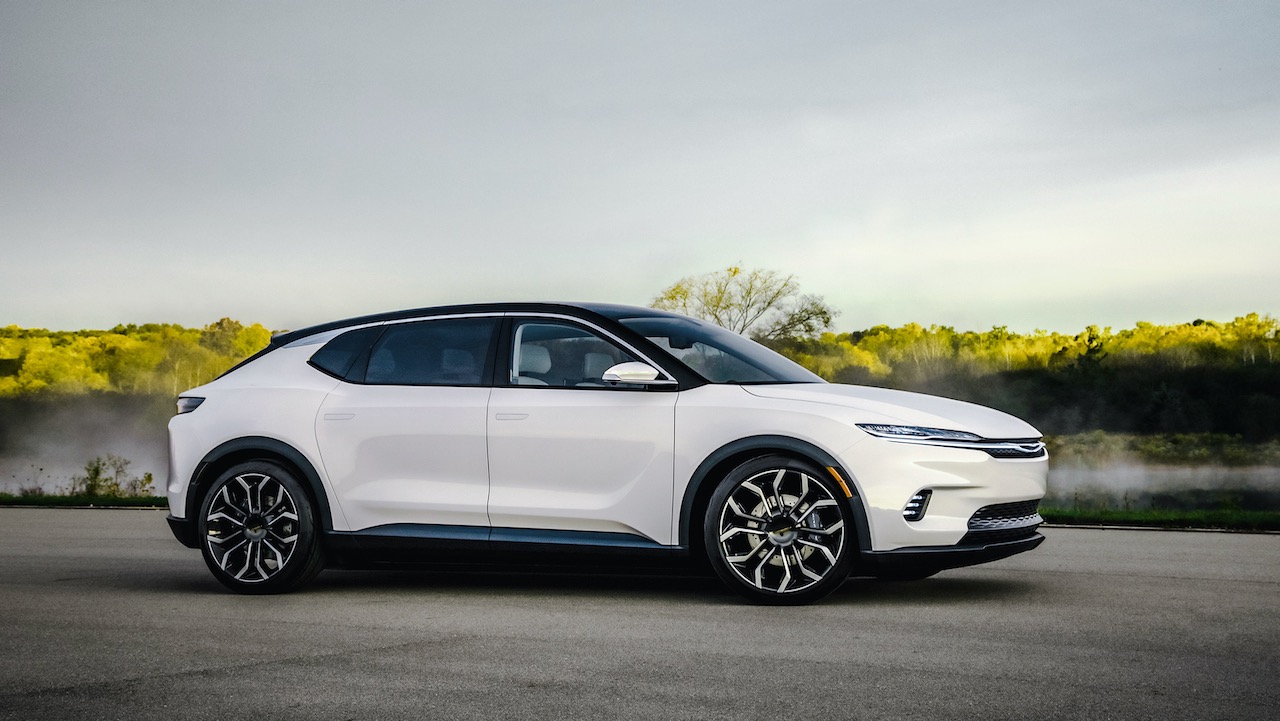 chrysler airflow concept ces2022 the features a dynamic design proportion  with low ride height and streamlined two tone roof
