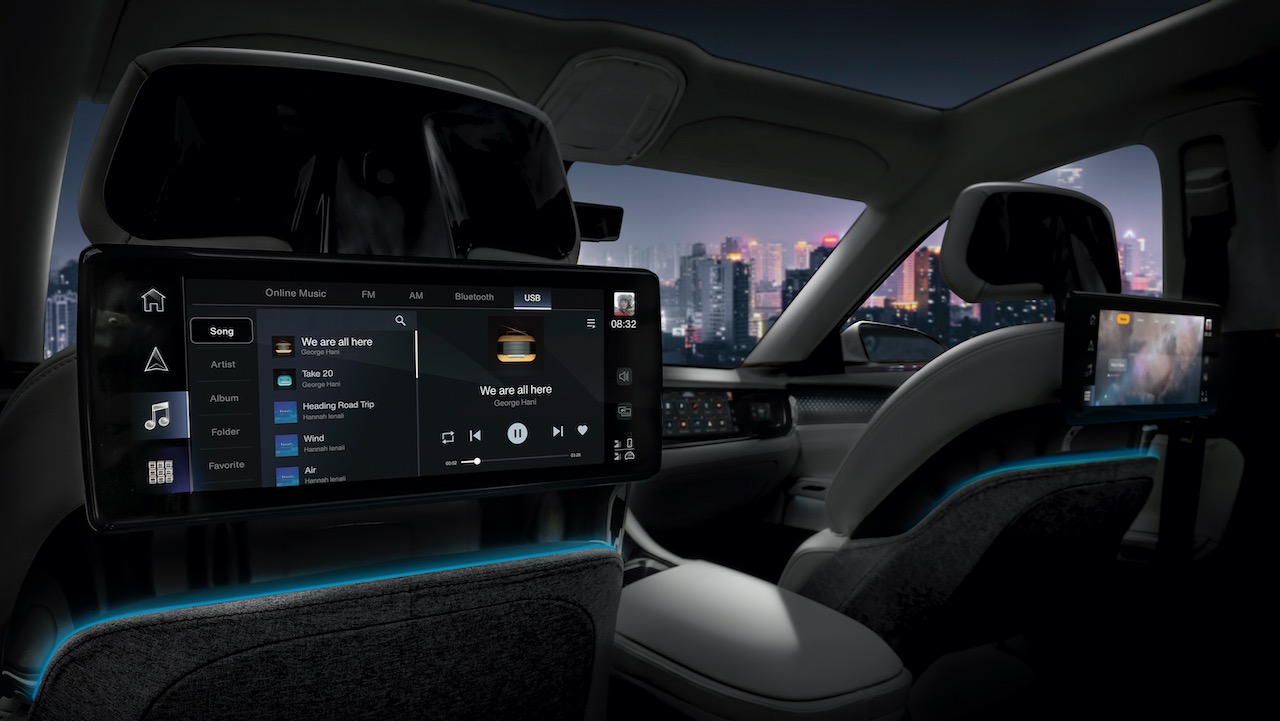 chrysler airflow concept ces2022 each screen in the is a personalized space to access digital world via connected entertainme