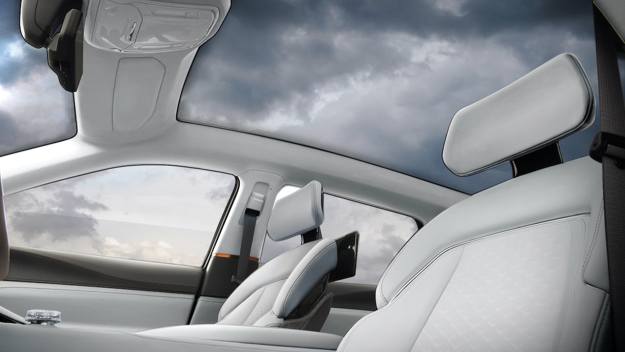 chrysler airflow concept ces2022 functional and ambient lighting helps the driver passengers create a personalized inner sanc