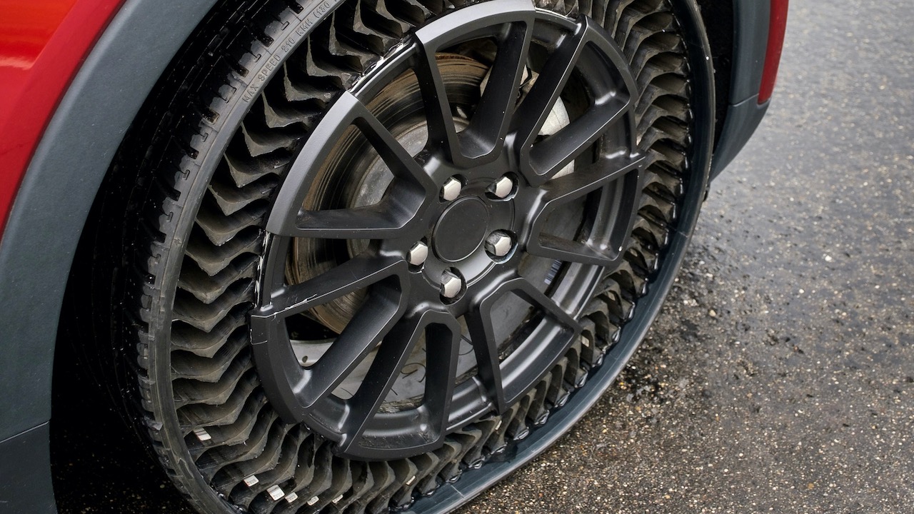 ruedas sin aire gm michelin prototype tire testing at milford