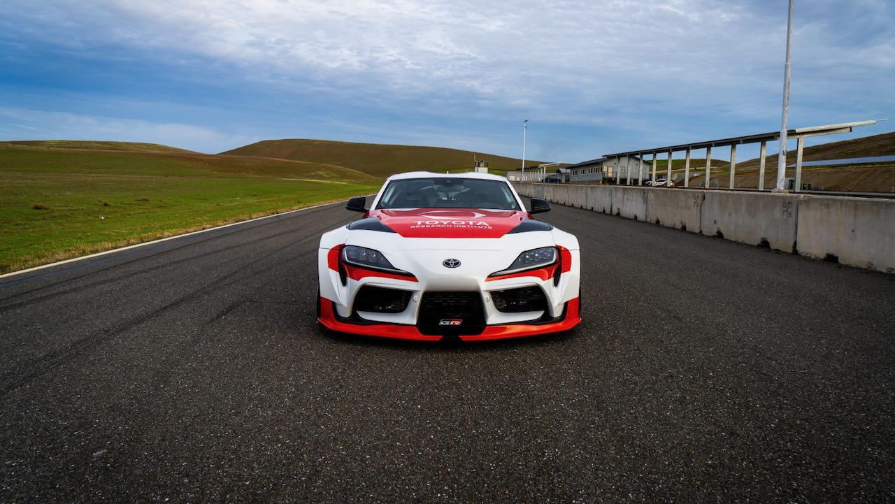 toyota drfit autonomo tri autonomous drifting 2 1500x1021