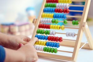 Programa scolara pentru disciplina comunicare in limba romana, la clasa pregatitoare, prevede ca disciplina se inscrie in planul . Document Curriculum Clasa PregÄtitoare Ce InvaÈÄ Copiii In Primul An De ÈcoalÄ Edupedu Ro