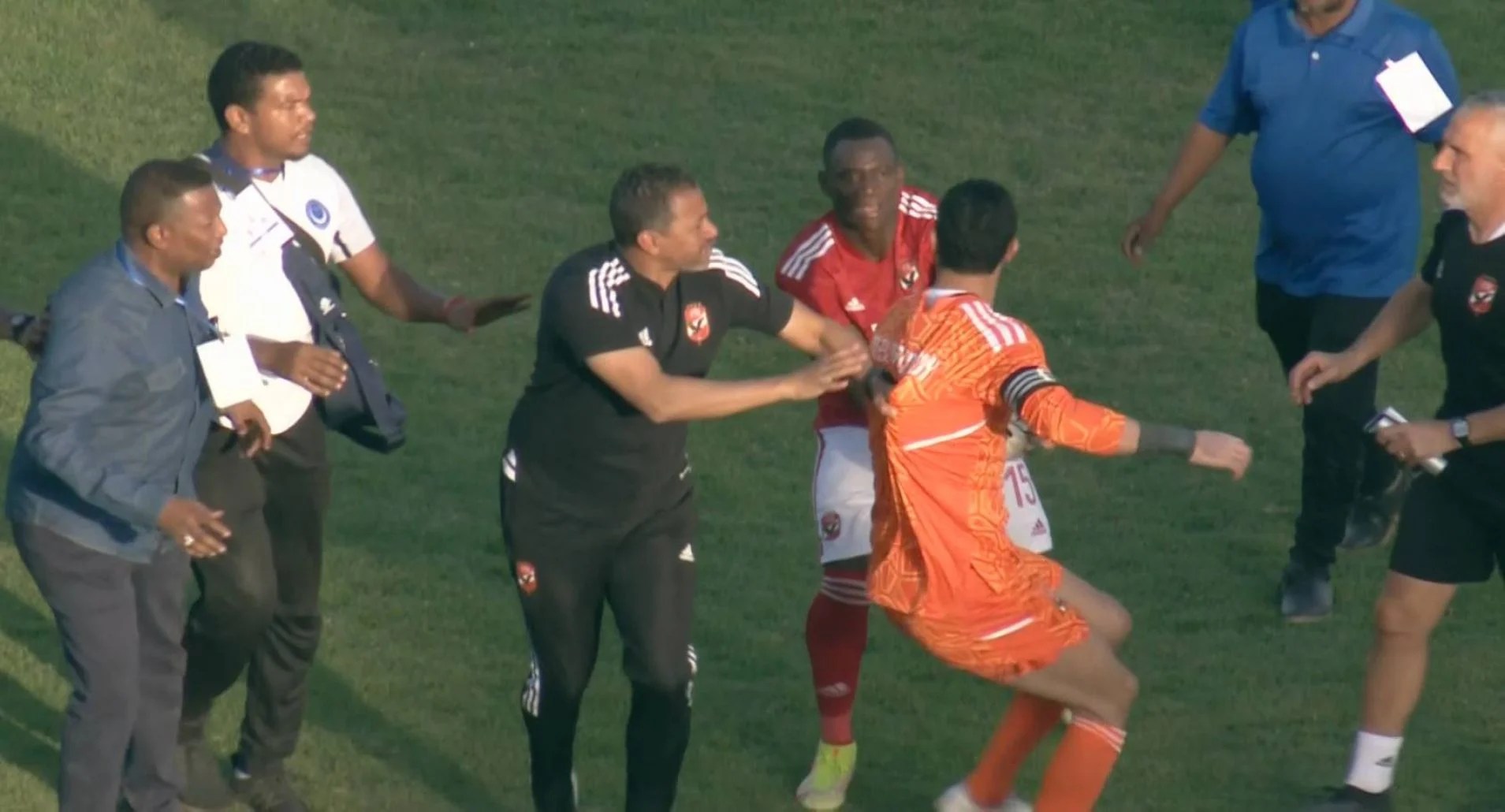 أزمة الأهلي والهلال السوداني