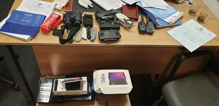 جمارك مطار القاهرة تضبط مشغولات ذهبية وعقاقير مخدرة وطلقات ضغط