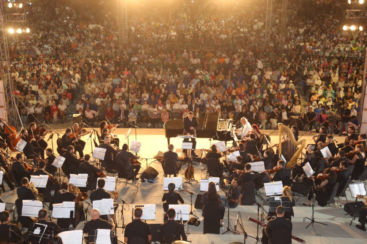 الموسيقار عمر خيرت خلال الحفل
