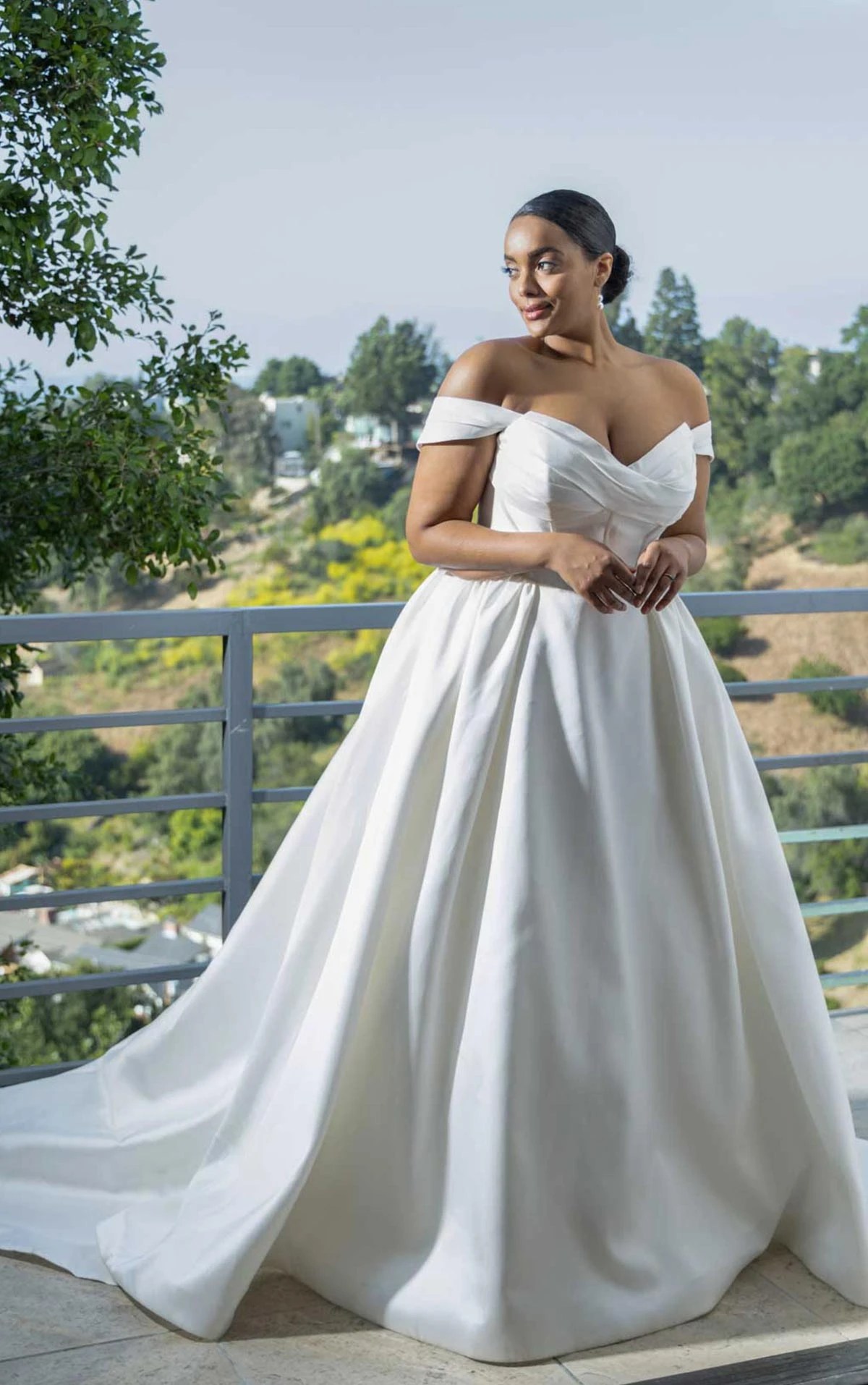 Plus size wedding dresses with straps off shoulder lace plus size