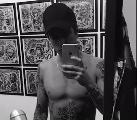 Benjamin Mascolo Ha Un Nuovo Tatuaggio: Ecco Il Suo Significato (Foto!) 408_x_463_jpg