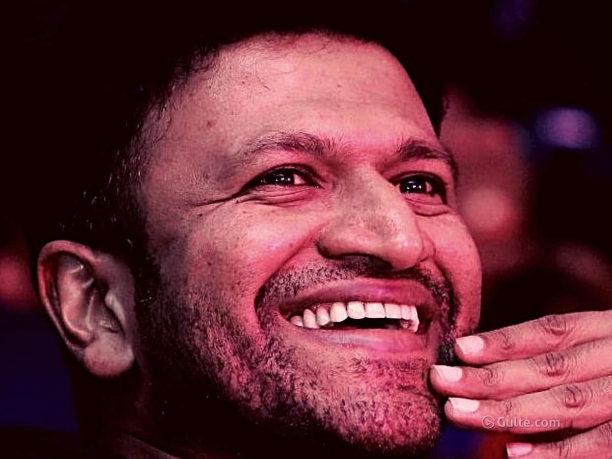 Rajkumar, a famed actor and director, and his wife, parvathamma. 7hglgbhrnrnusm