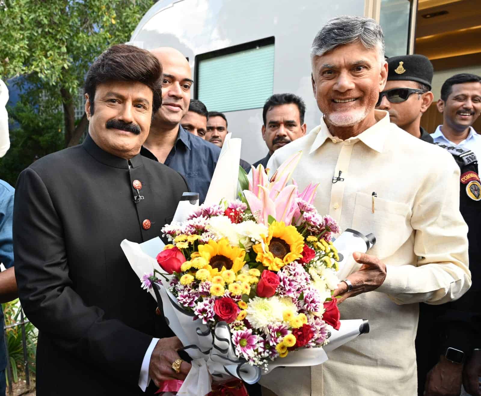 Chandrababu Naidu Visits Injured Actor Balakrishna in Hospital | Latest News (2026)