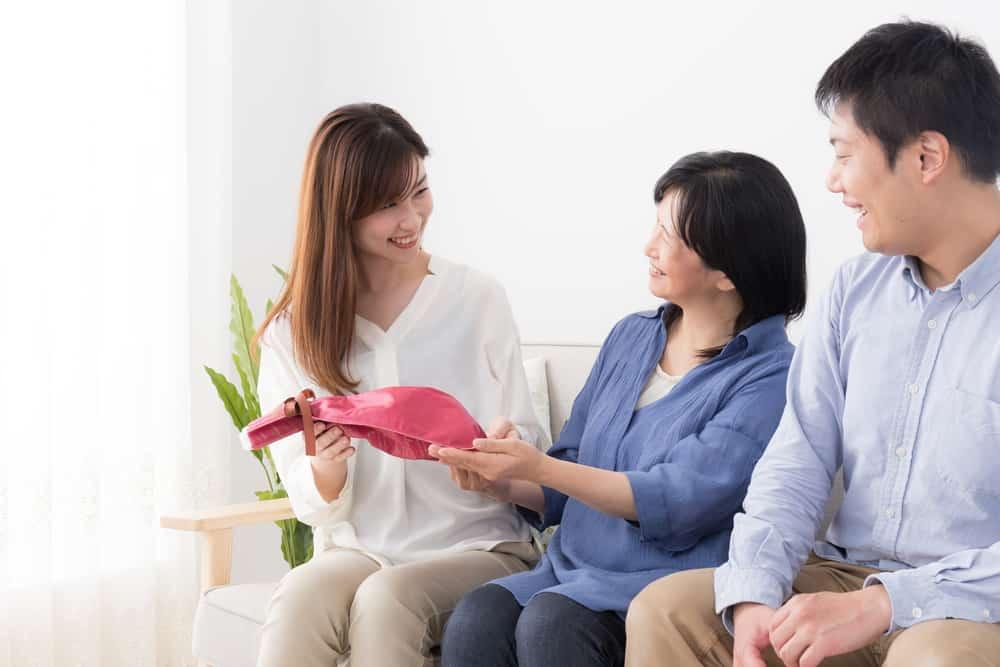 Sindiran buat pacar yang kurang perhatian. 4 Langkah Bijak Menghadapi Mertua Meski Anda Merasa Tak Dihargai