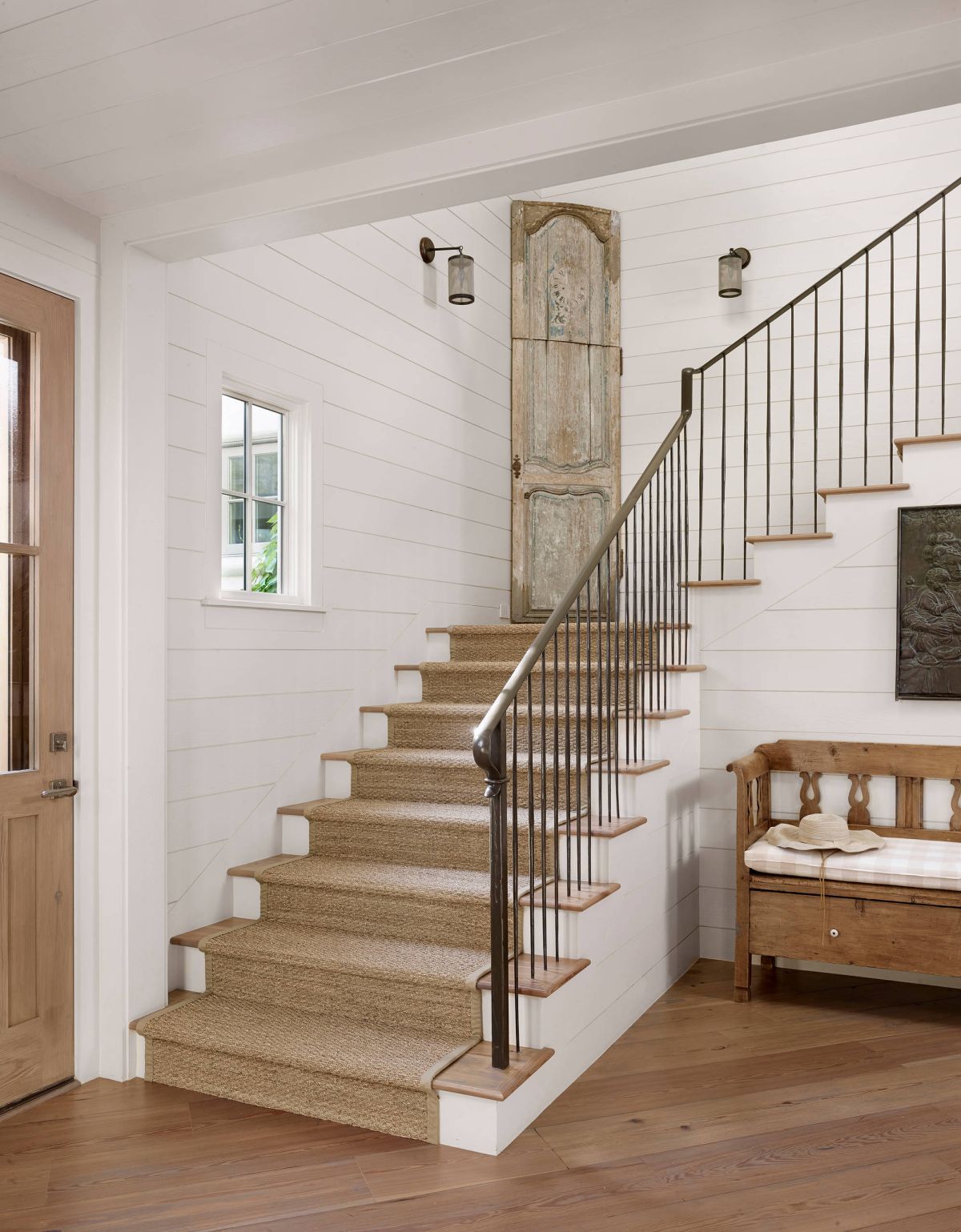 13 stylish ways to decorate stairway walls