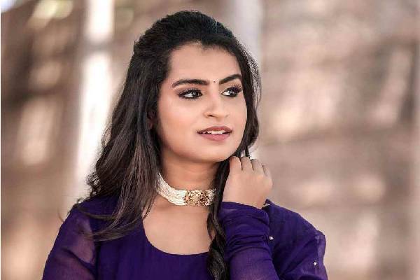 10 ஆண்டுகளுக்கு பின் சிவாங்கி யாருடன், எங்கு சென்றுள்ளார் பாருங்க.. போட்டோஸ் வைரல் 10 ஆண்டுகளுக்கு பின் சிவாங்கி யாருடன், எங்கு சென்றுள்ளார் பாருங்க.. போட்டோஸ் வைரல்