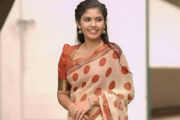 பாண்டியன் ஸ்டோர்ஸ் சீரியல் நடிகை ஹேமா புடவையில் கலக்கிய புகைப்படங்கள் பாண்டியன் ஸ்டோர்ஸ் சீரியல் நடிகை ஹேமா புடவையில் கலக்கிய புகைப்படங்கள்