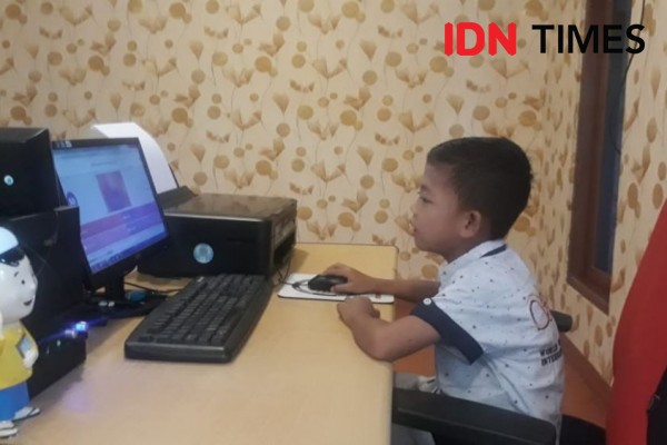 Pada umumnya, orangtua masih menggunakan metode belajar membaca yang konvensional. Begini Tayangan Belajar Dari Rumah Tvri Untuk Anak Tk Dan Paud