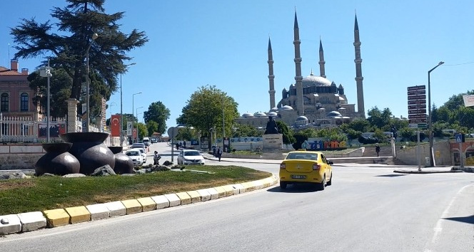 Fi̇rari̇ hükümlüyü drone destekli̇ özel harekat yakaladi. Edirne Haberleri - Ä°hlas Haber AjansÄ±
